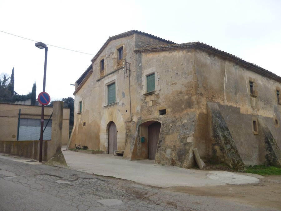 File:Mas Figueró de Castell d'Empordà.jpg
