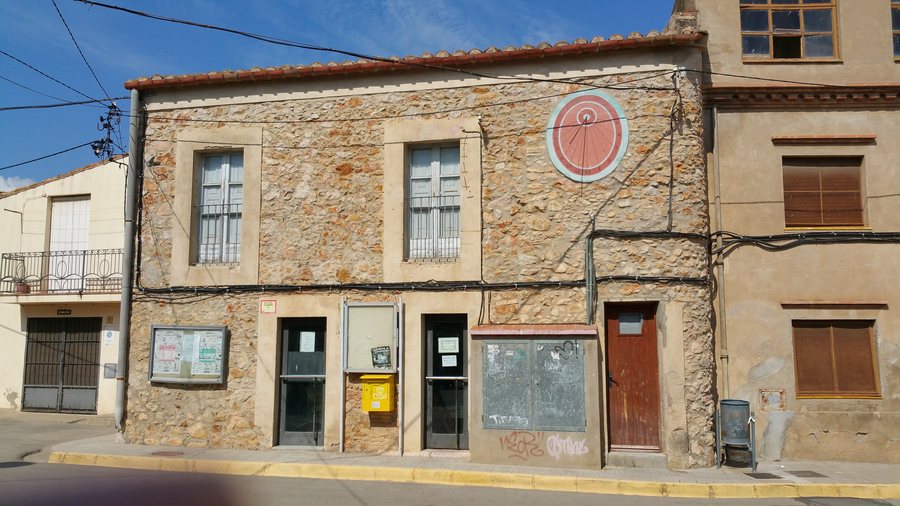 File:Antic Ajuntament - Viladamat.jpg