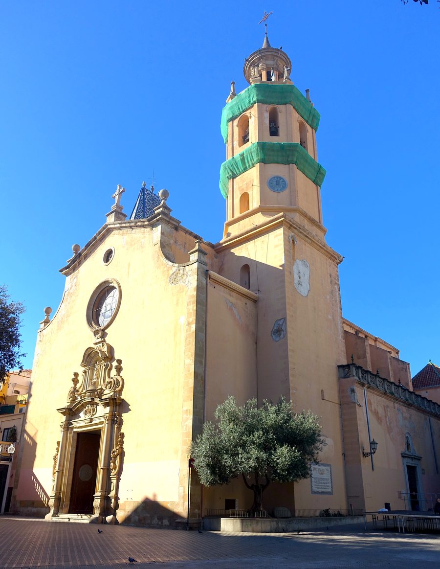 File:Iglesia de Santa María (Arenys de Mar).jpg