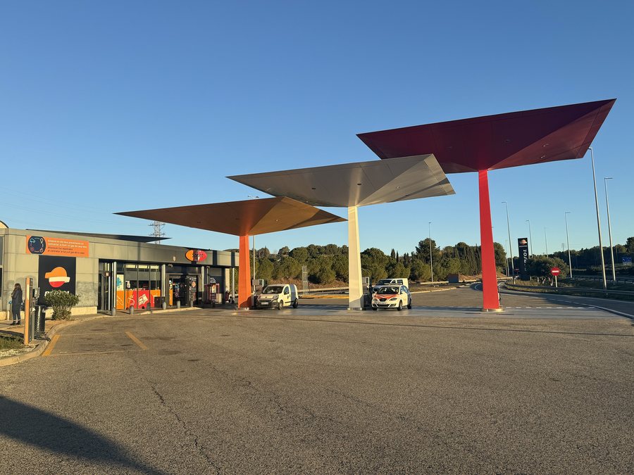 File:Repsol Cubelles.jpg