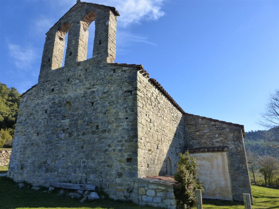 File:Església de Sant Andreu Guitarriu de Sadernes.jpg