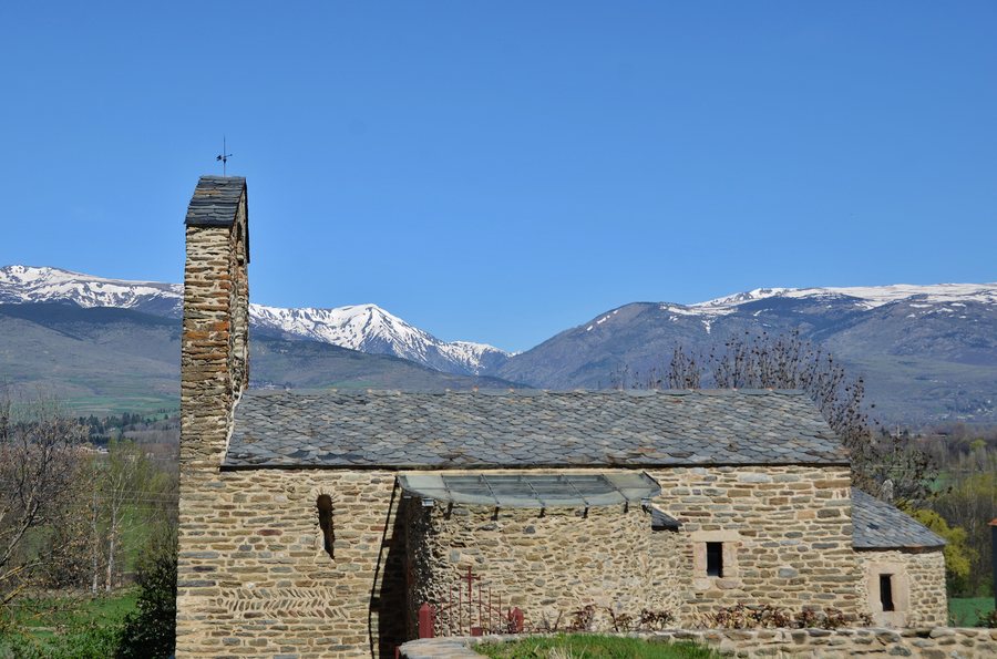 File:WLM14ES - Capella romànica de Sant Esteve de Les Pereres,Fontanals de Cerdanya - MARIA ROSA FERRE.jpg