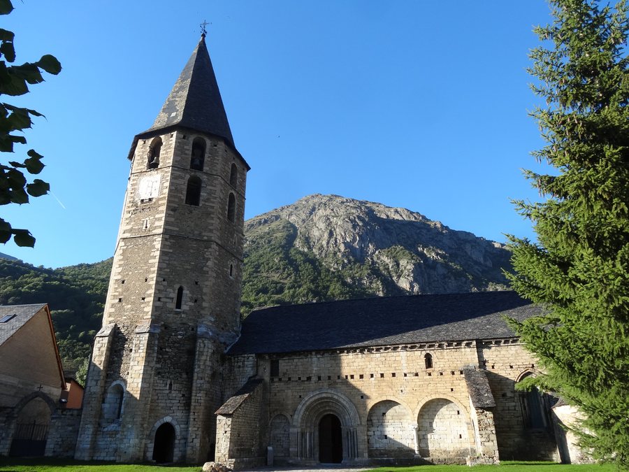 File:25598 Salardú, Lérida, Spain - panoramio.jpg