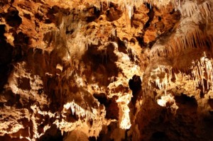 Höhlen / Grotten /  Grottes in Katalonien